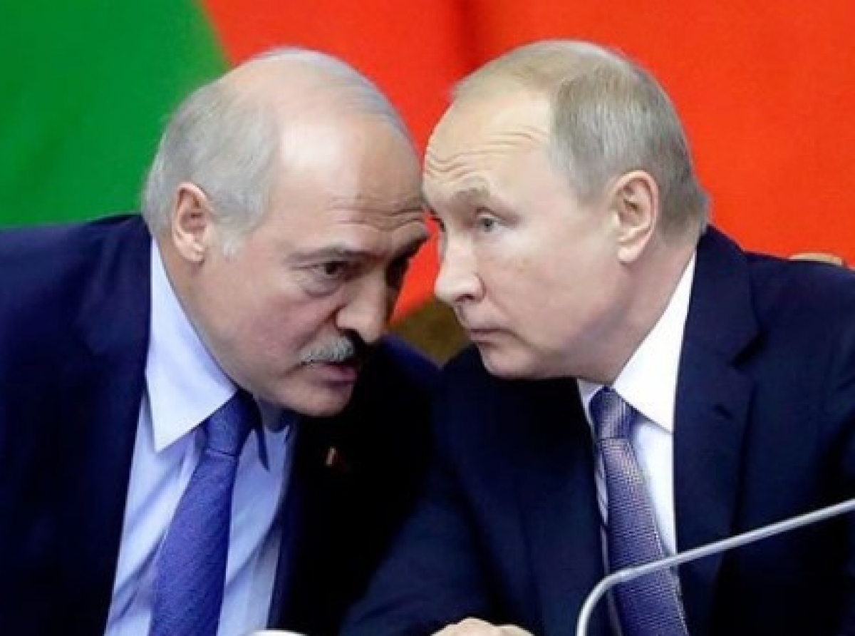 Лукашенко о разговоре с Путиным: Россия поможет при первом запросе